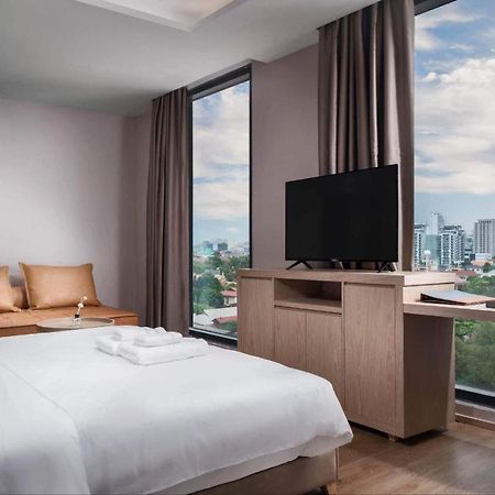 Sf Hotel Penthouse Residences Phnom Penh Bagian luar foto