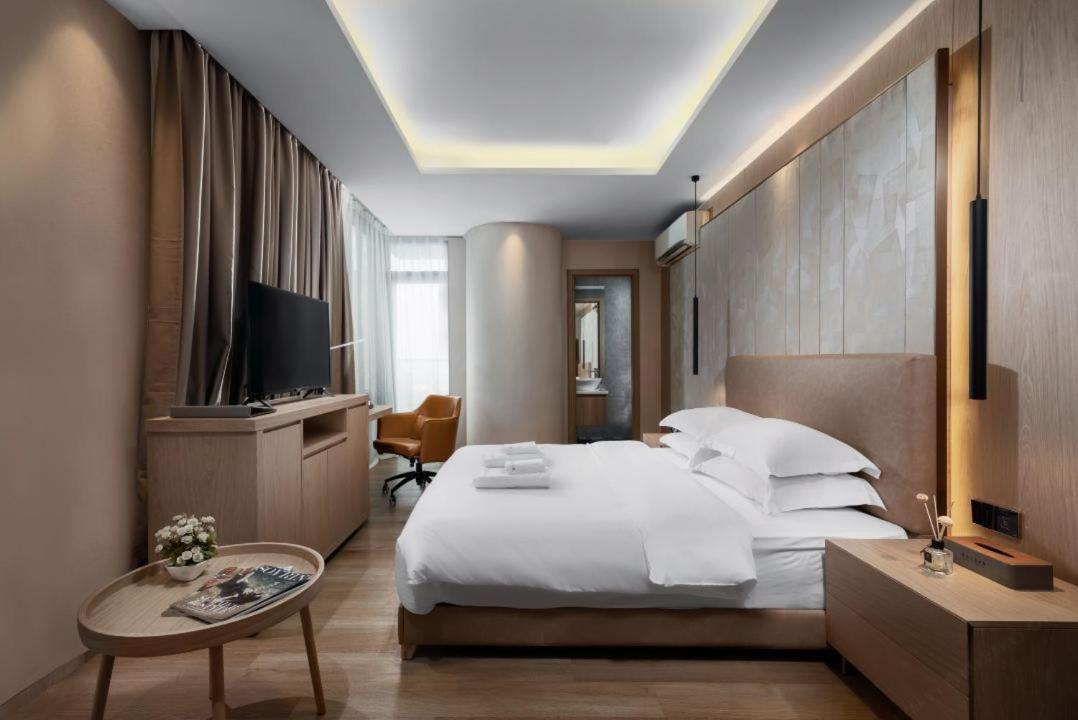 Sf Hotel Penthouse Residences Phnom Penh Bagian luar foto