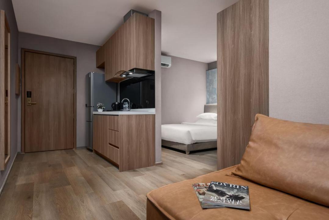 Sf Hotel Penthouse Residences Phnom Penh Bagian luar foto
