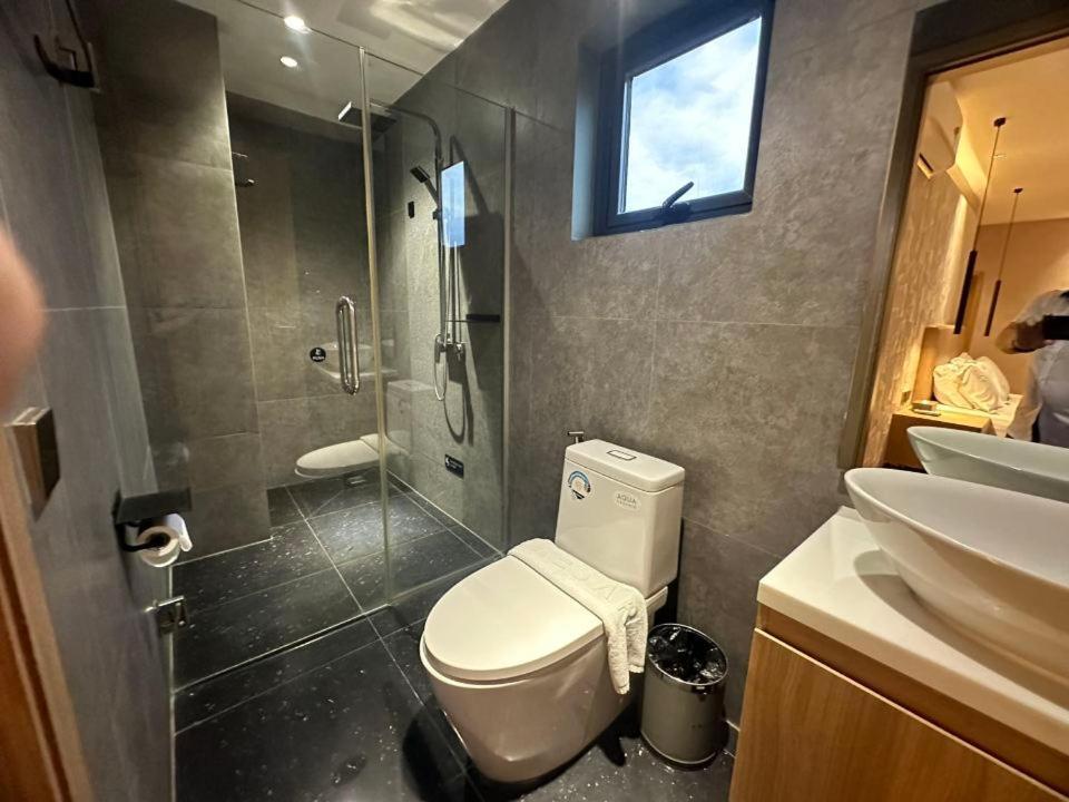 Sf Hotel Penthouse Residences Phnom Penh Bagian luar foto